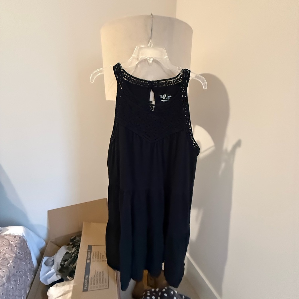 Time and Tru Black Sleeveless Tank Top